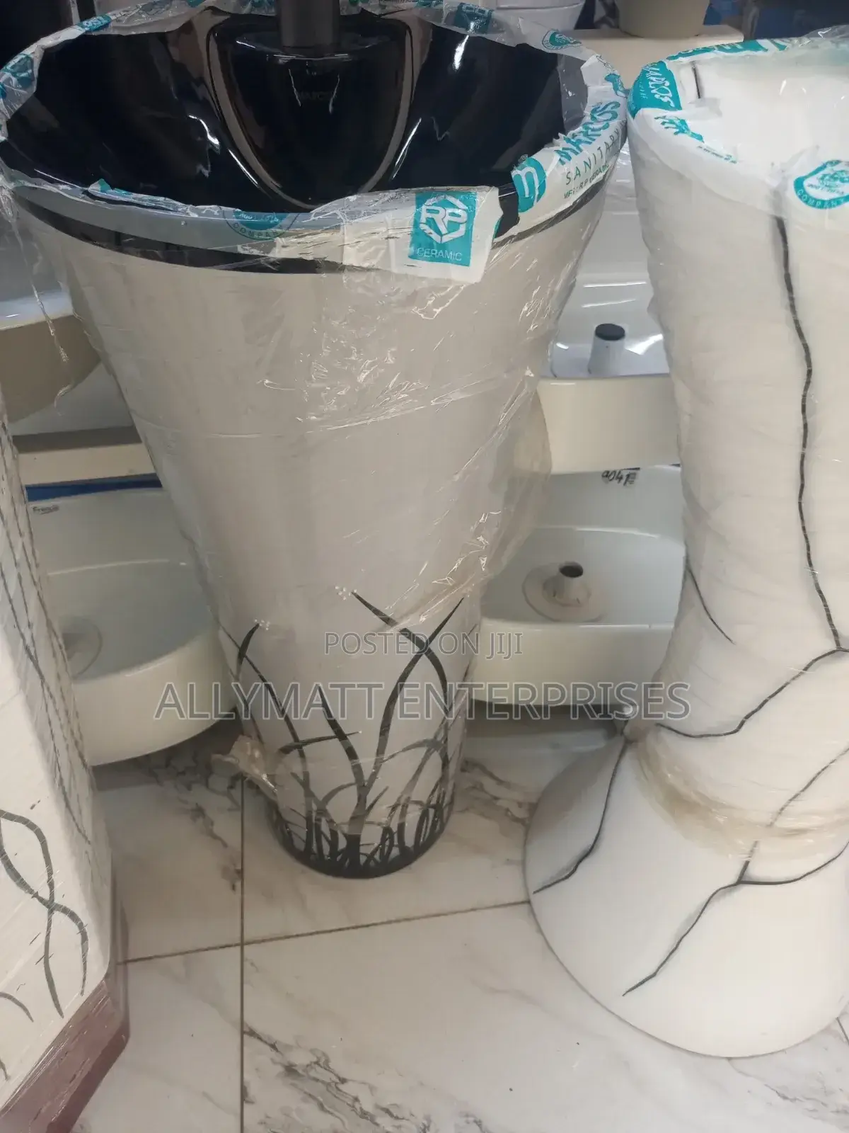 Black Coloured Hand Wash Basin Ceramic