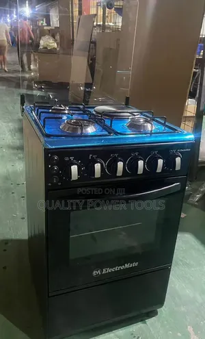Electromate 50x55cm 3+1 Standing Cooker In Black.
