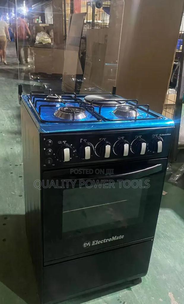 Electromate 50x55cm 3+1 Standing Cooker In Black.