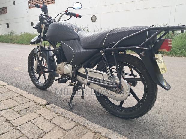 Honda CB 2025 Blue - thumbnail 15
