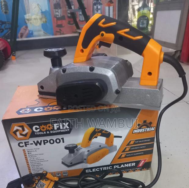  Electric Planer
Planing Depth: 82x2mm
Power: 650w - main view