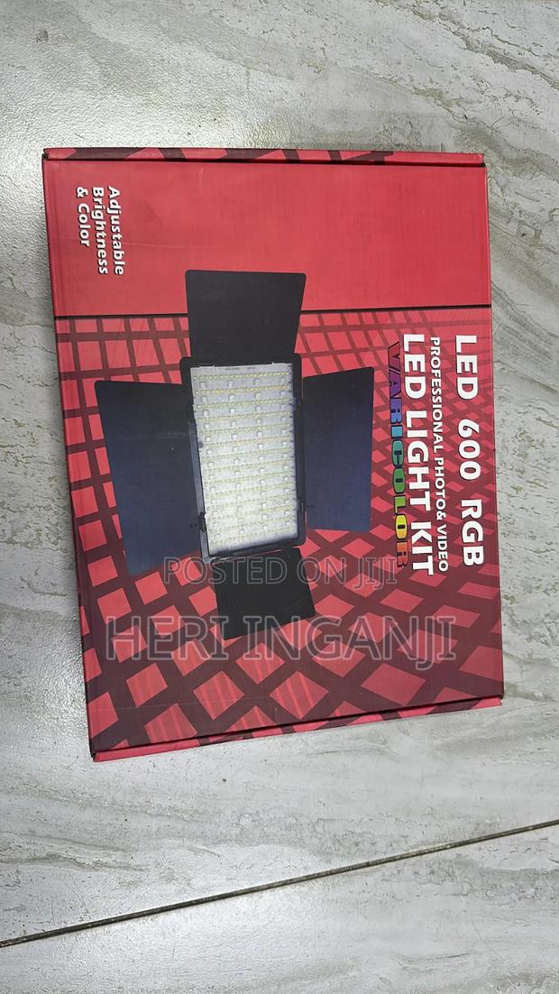 Pro Led 600rgb Video Light
