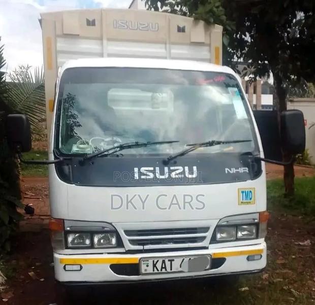 Isuzu NHR Lorry - thumbnail 3