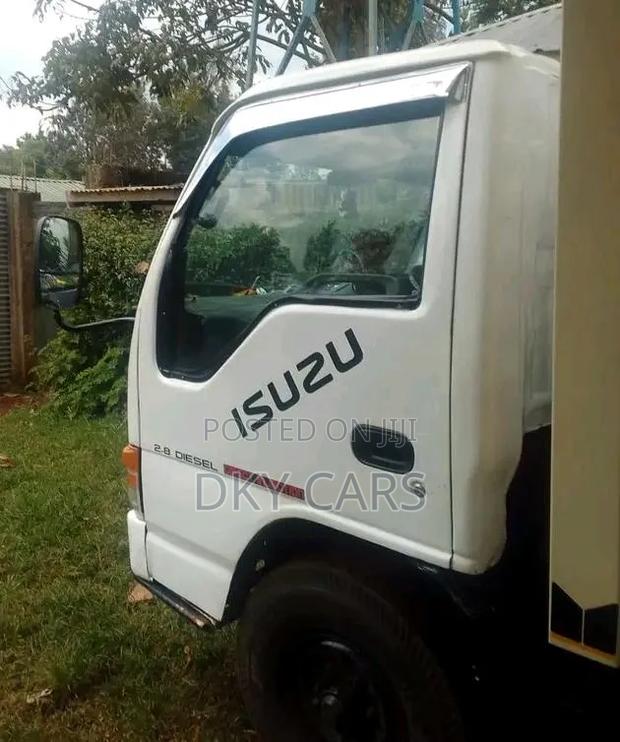 Isuzu NHR Lorry - thumbnail 7