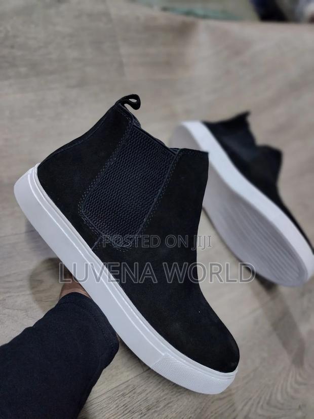 Clark White Sole Leather Boots - thumbnail 2