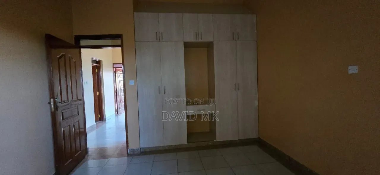 4bdrm Maisonette in Varsity Kamakis for rent