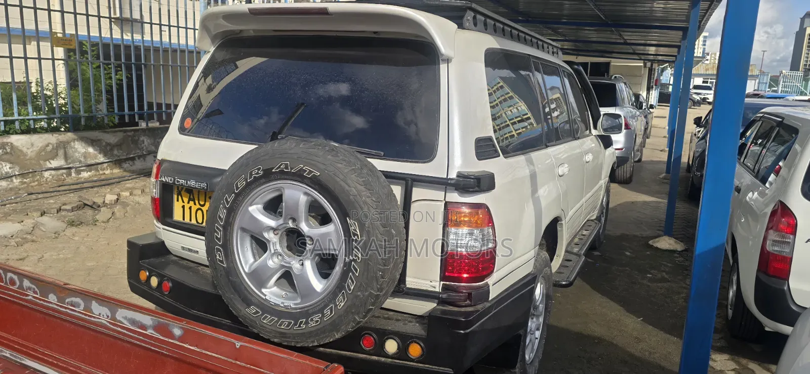 Toyota Land Cruiser 2003 White