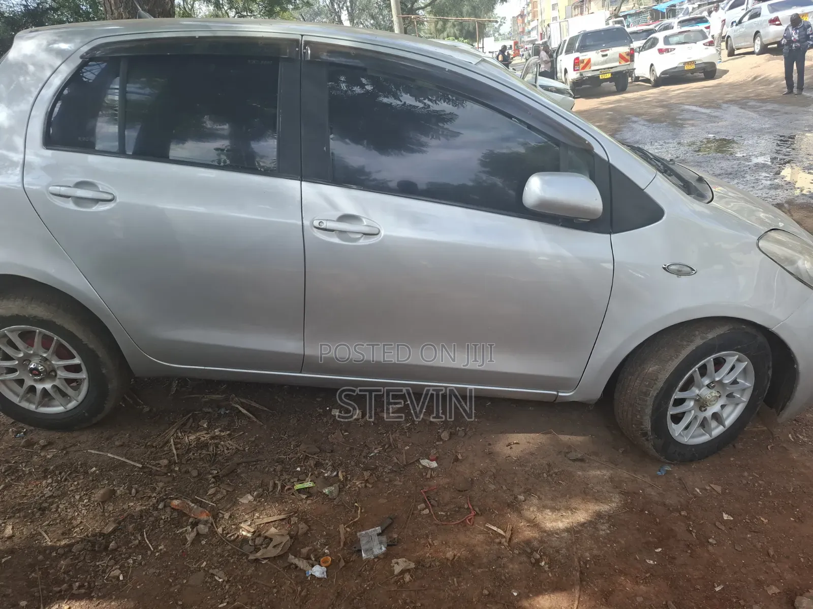 Toyota Vitz 2005 Silver