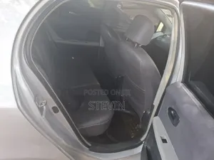 Toyota Vitz 2005 Silver