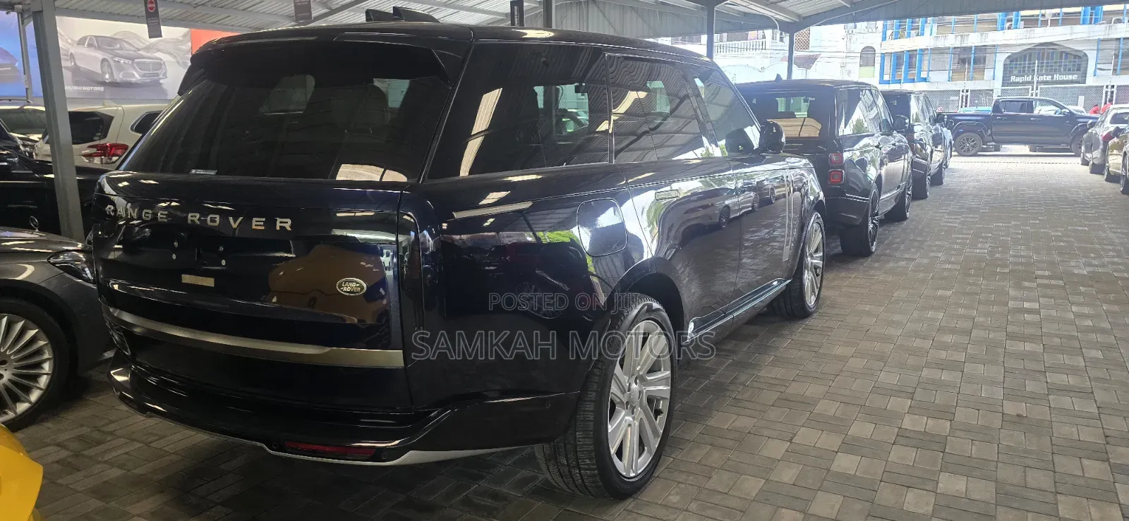Land Rover Range Rover Evoque 2024 Blue