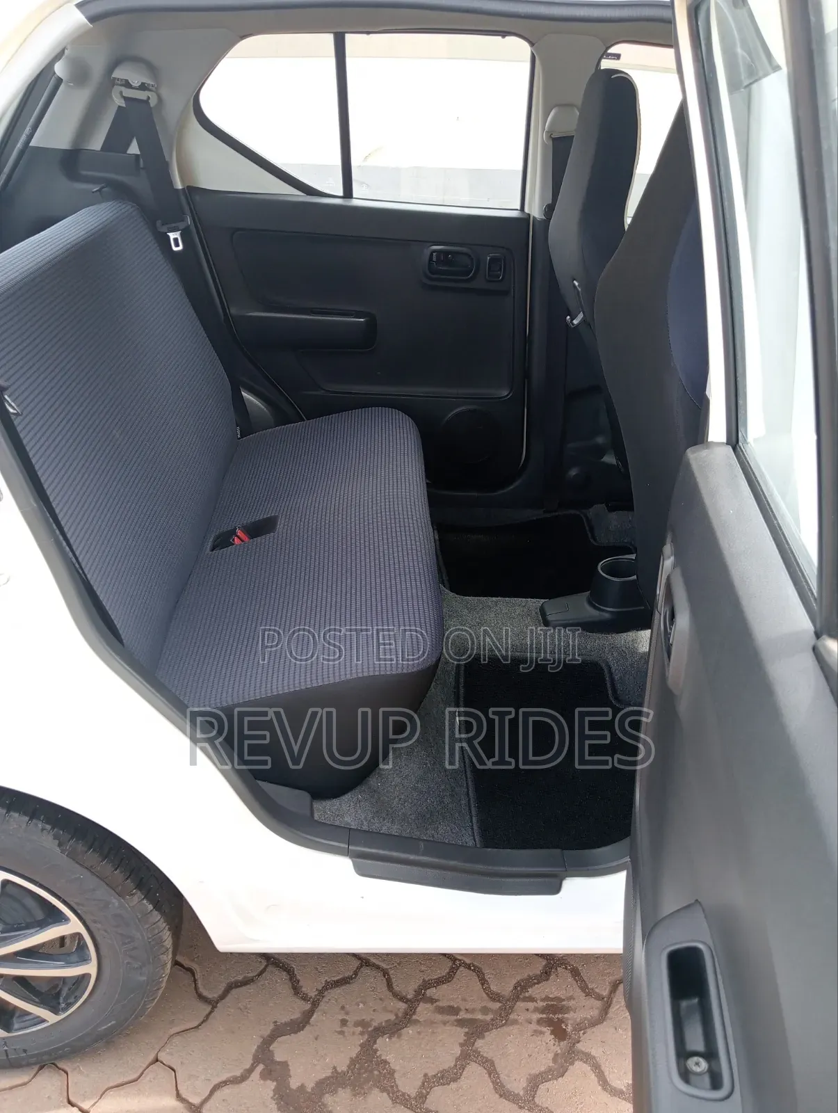 Suzuki Alto 2019 White