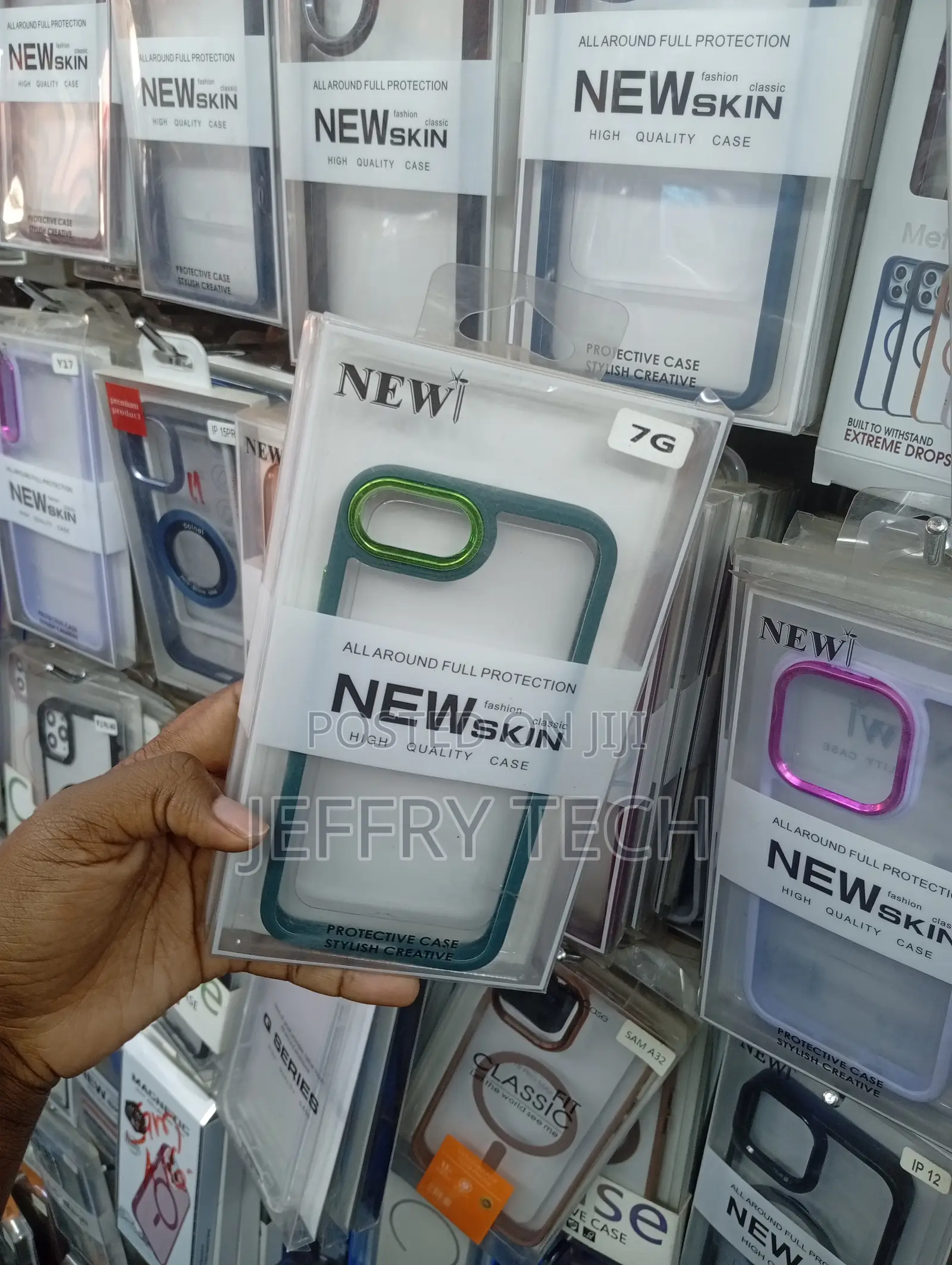 iPhone 7 Green-Colored Border Design Cover