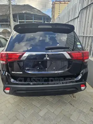 Mitsubishi Outlander 2020 Black