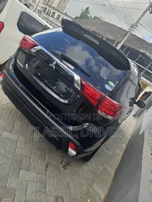 Mitsubishi Outlander 2020 Black
