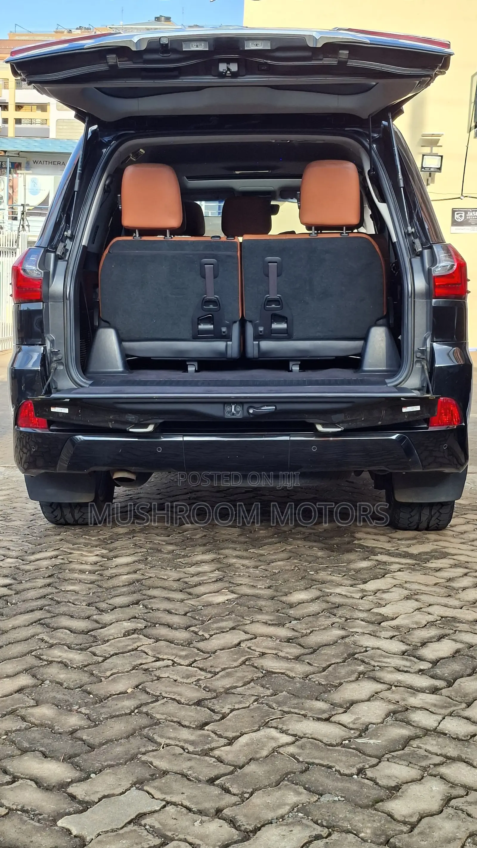 Lexus LX 570 (5 seats) AWD 2015 Black