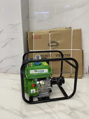 Milano Gasoline-Powered Concrete Vibrator 8hp