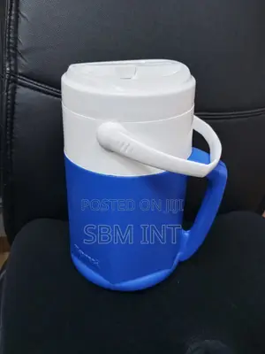 Cooler Box 2.5litres