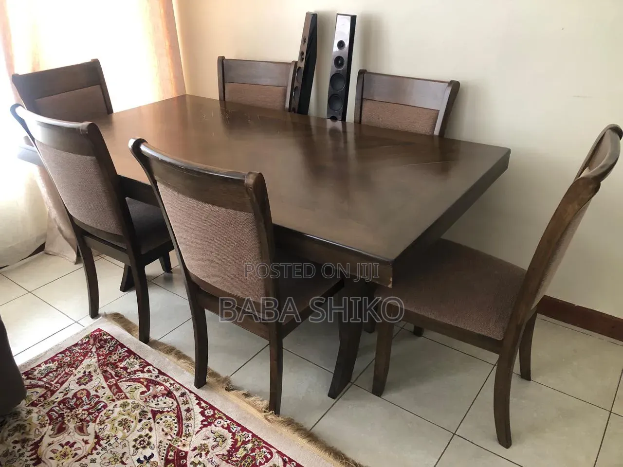 Dinning Table With Six Sit