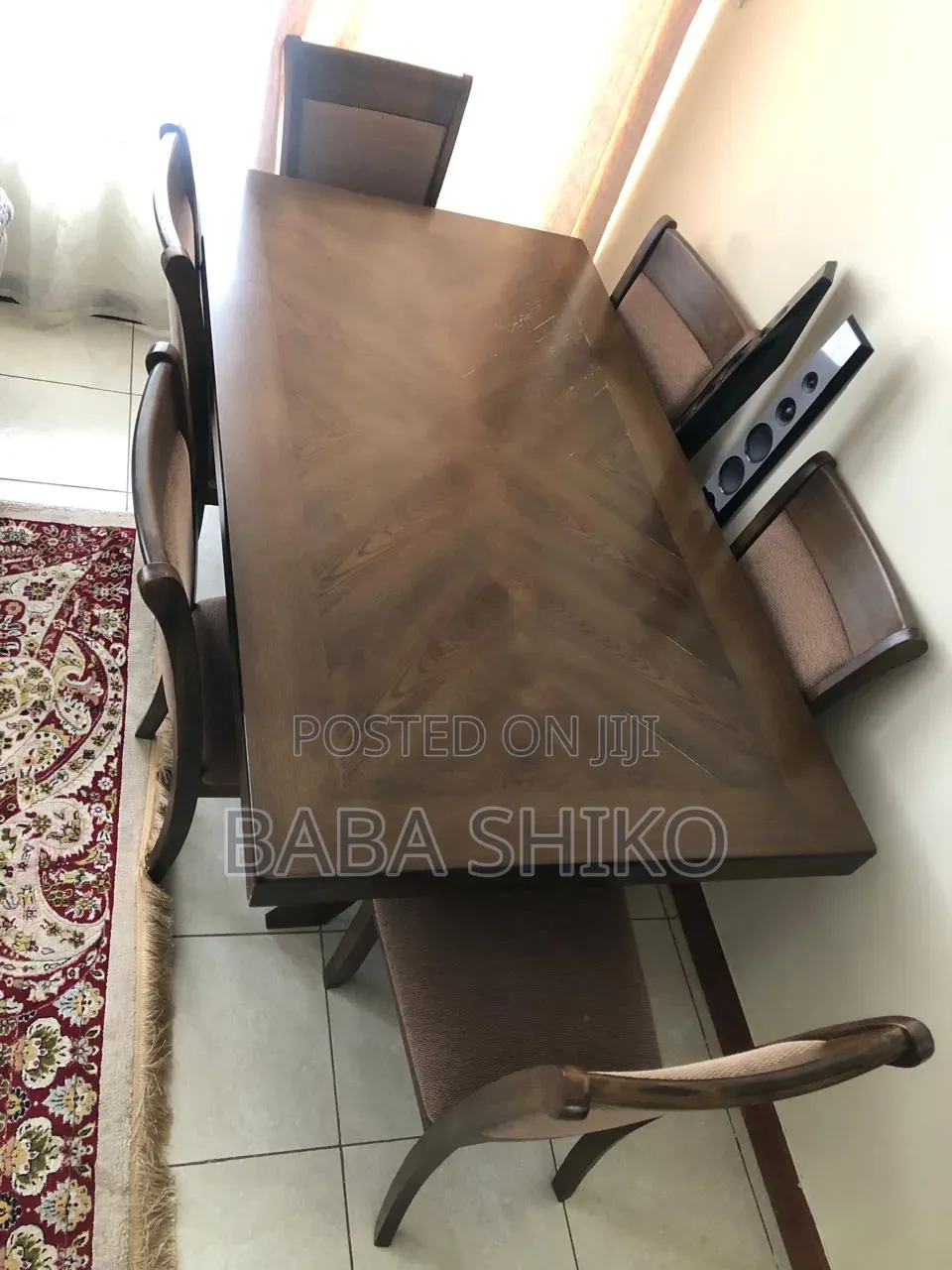 Dinning Table With Six Sit