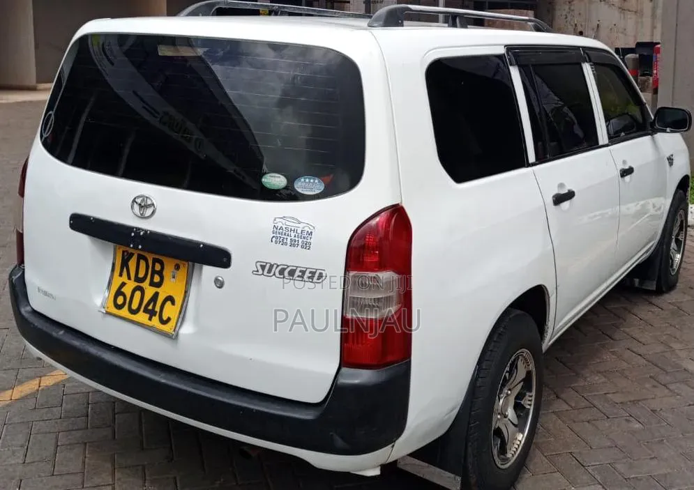 Toyota Succeed SV Premium 2014 White