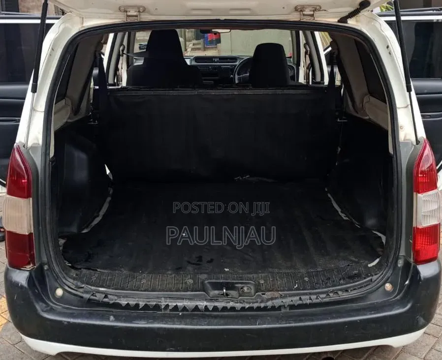 Toyota Succeed SV Premium 2014 White