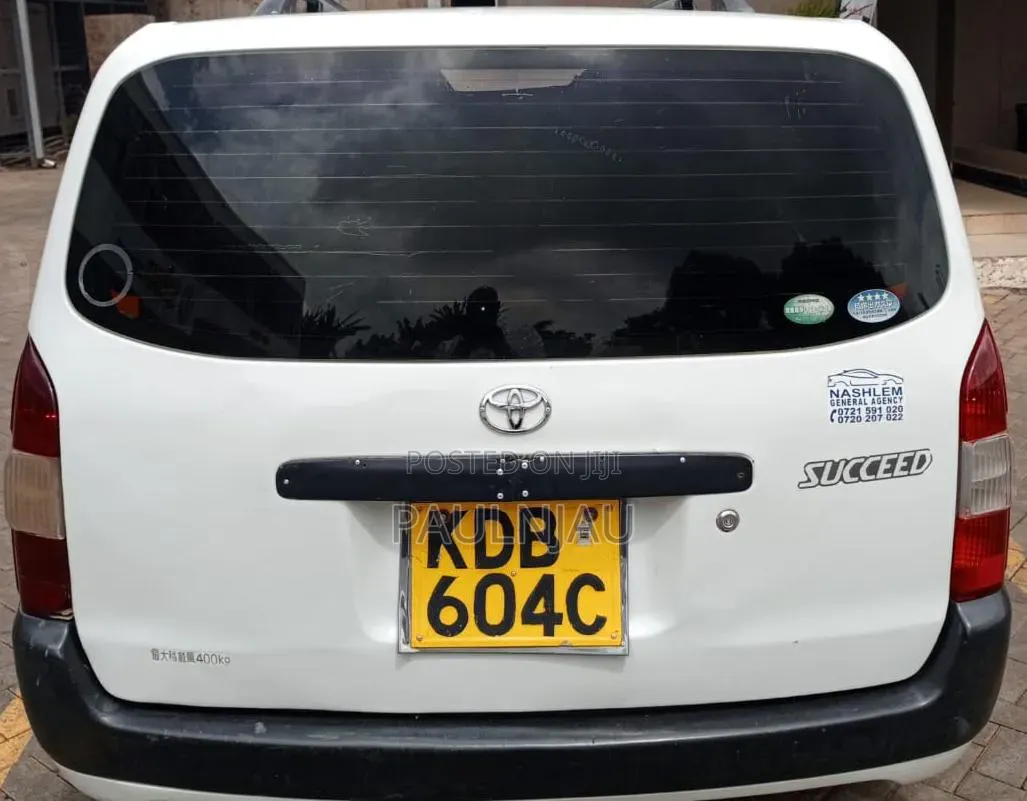 Toyota Succeed SV Premium 2014 White