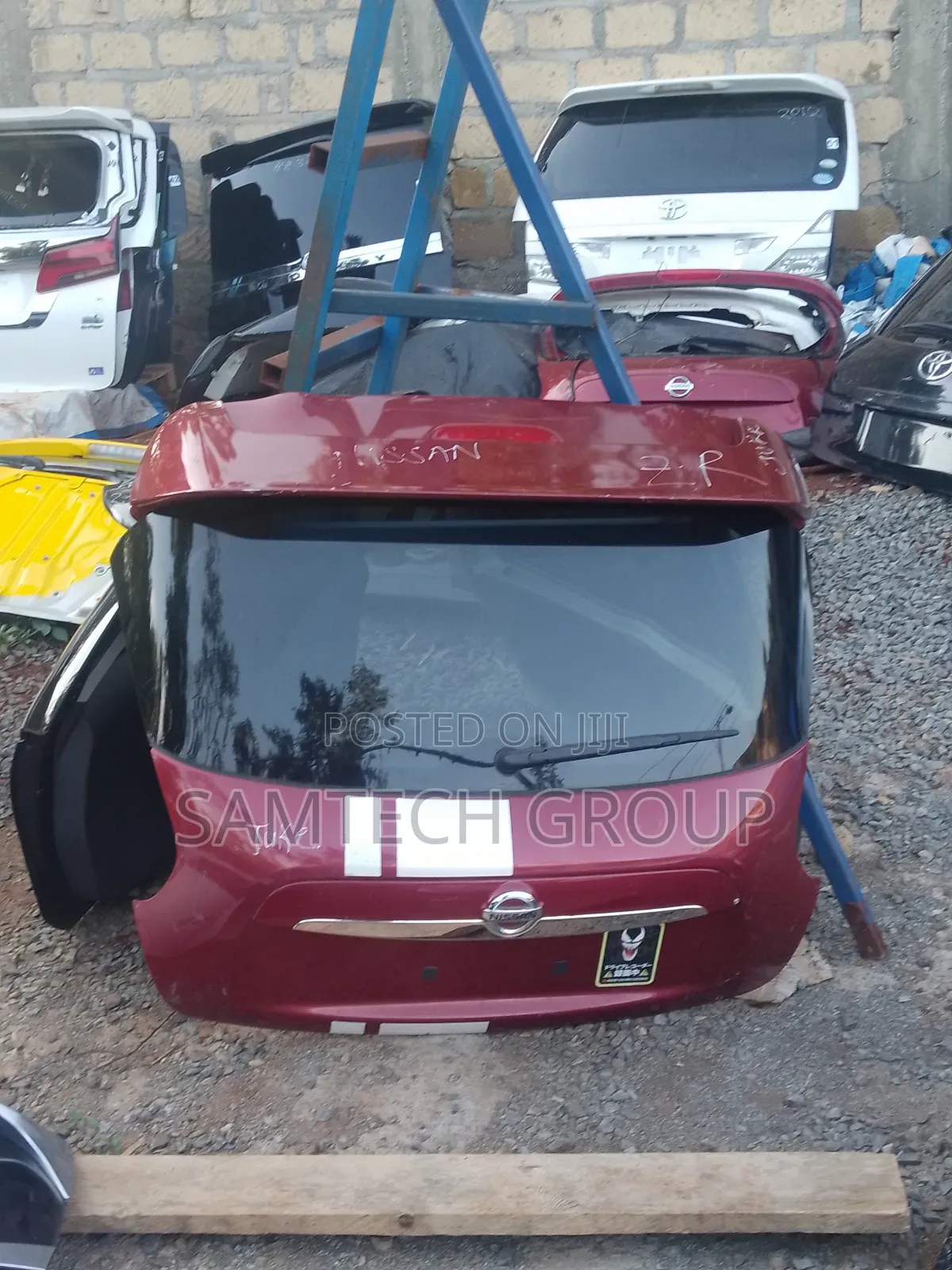 Nissan Juke Tail Gate X-Japan Boot