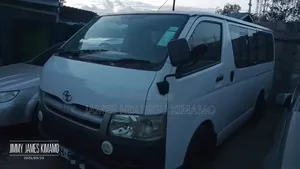 Toyota HiAce 2009 White