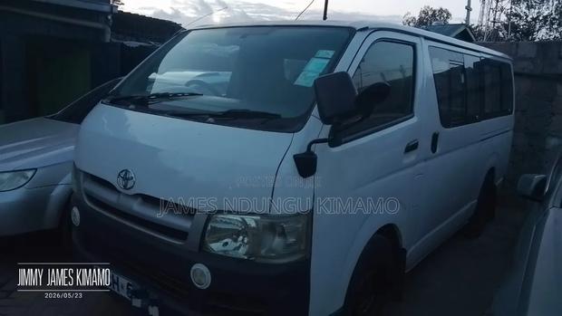 Toyota HiAce 2009 White - thumbnail 2