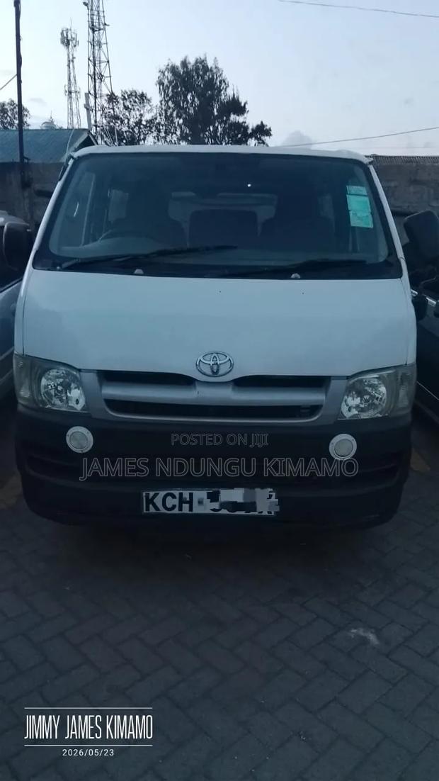 Toyota HiAce 2009 White - thumbnail 3
