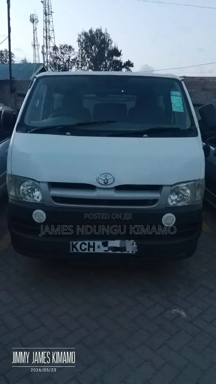 Toyota HiAce 2009 White