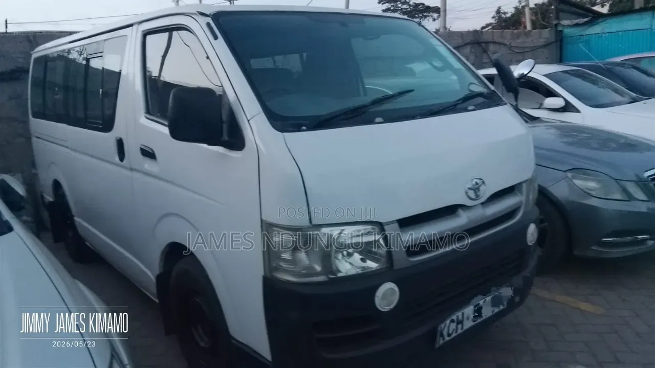 Toyota HiAce 2009 White
