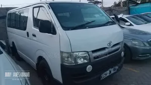 Toyota HiAce 2009 White
