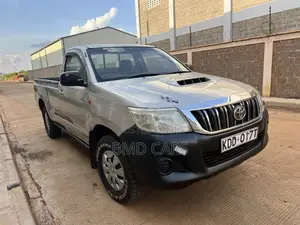 Toyota Hilux 2014 Silver