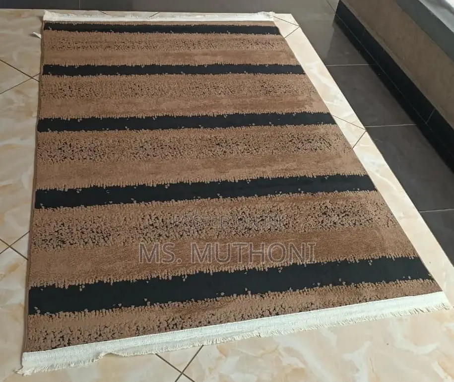 Quality Handmade Wool and Art Silk Area Rugs (5*8)