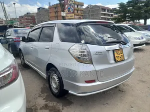 Honda Fit Shuttle 2012 Silver