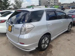 Honda Fit Shuttle 2012 Silver