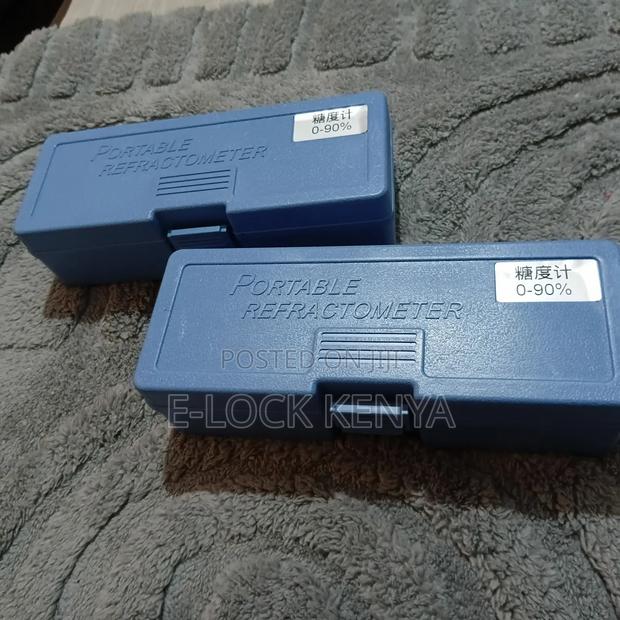 Consistent Reading Honey Refractometer 0-90