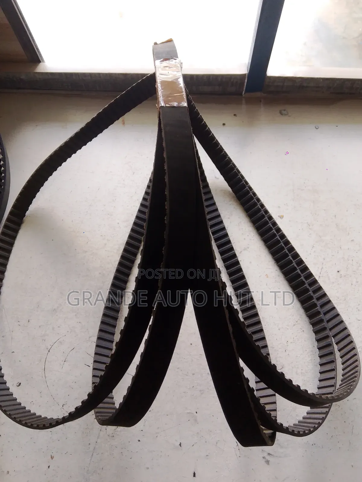 Timing Belt 106 Teeth Nissan Sunny B12