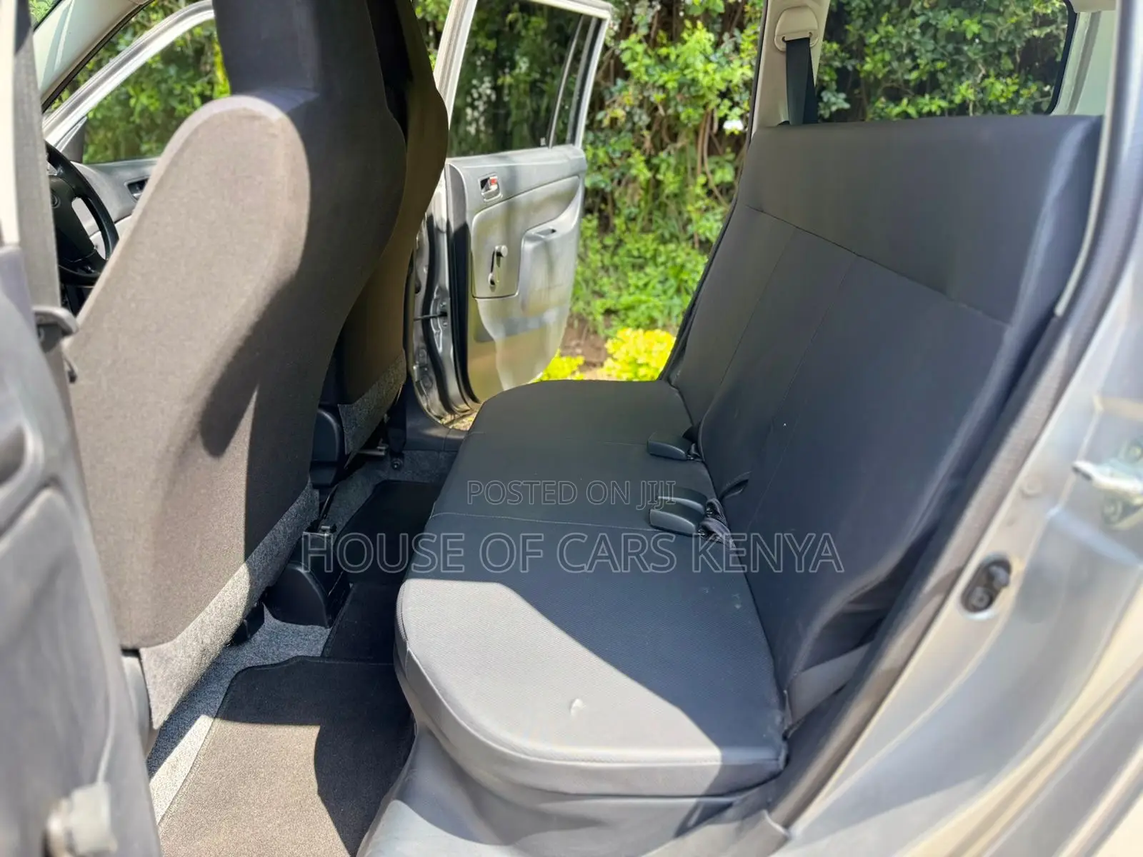 Toyota Probox 1.5 Hybrid DX 2019 Silver