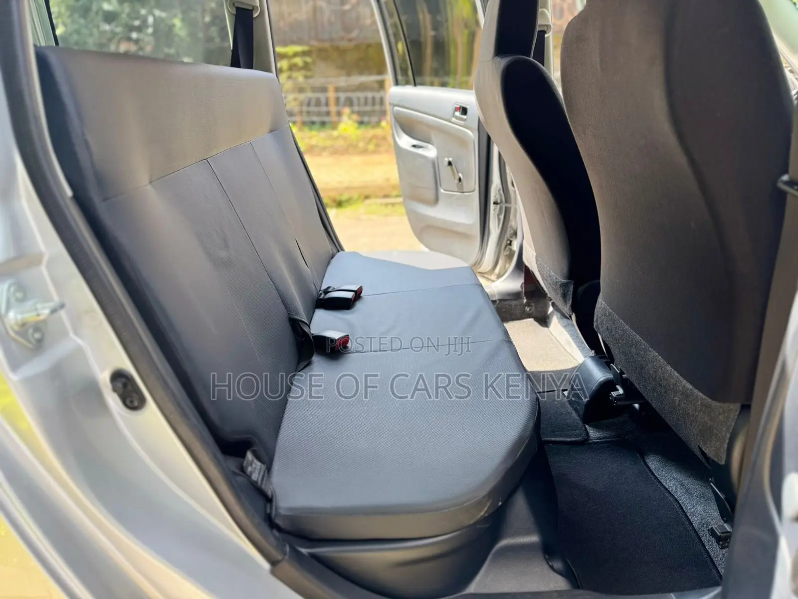 Toyota Probox 1.5 Hybrid DX 2019 Silver
