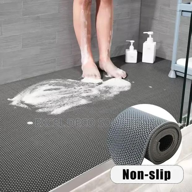 Anti-Slip Mats – Waterproof Comfort Underfoot