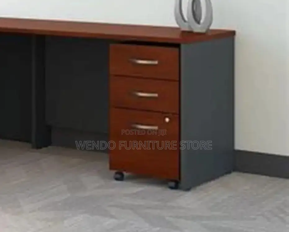 Office Desks; 1.2 Meters Executive Curved Accurate Office Desks