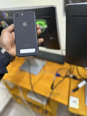 Apple iPhone 8 Plus 64 GB Black