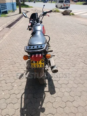 Bajaj Boxer 150 UG 2025 Red