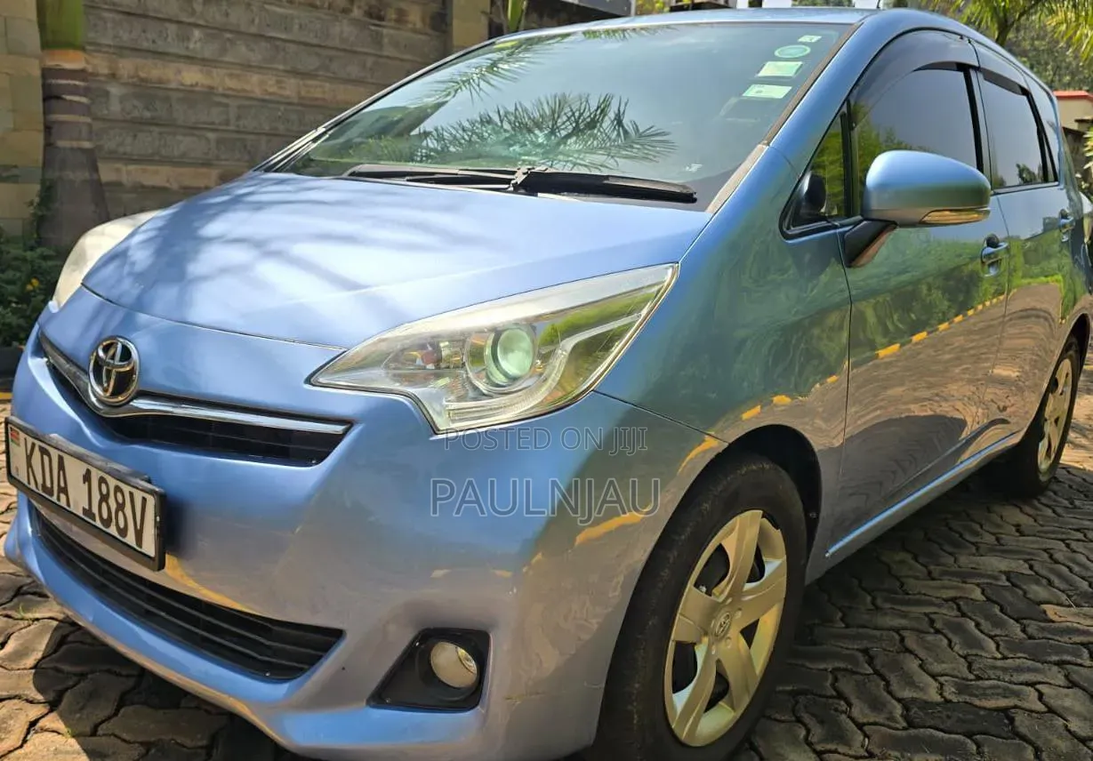 Toyota Ractis 2013
