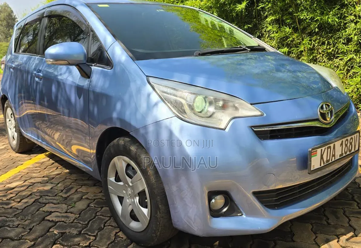 Toyota Ractis 2013