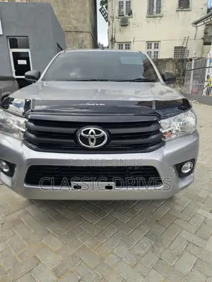 Toyota Hilux 2019 Silver