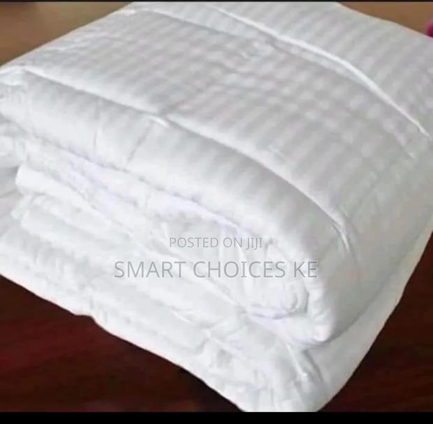White Binded Duvet - thumbnail 2