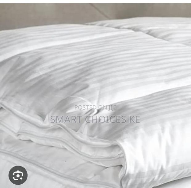 White Binded Duvet - thumbnail 4